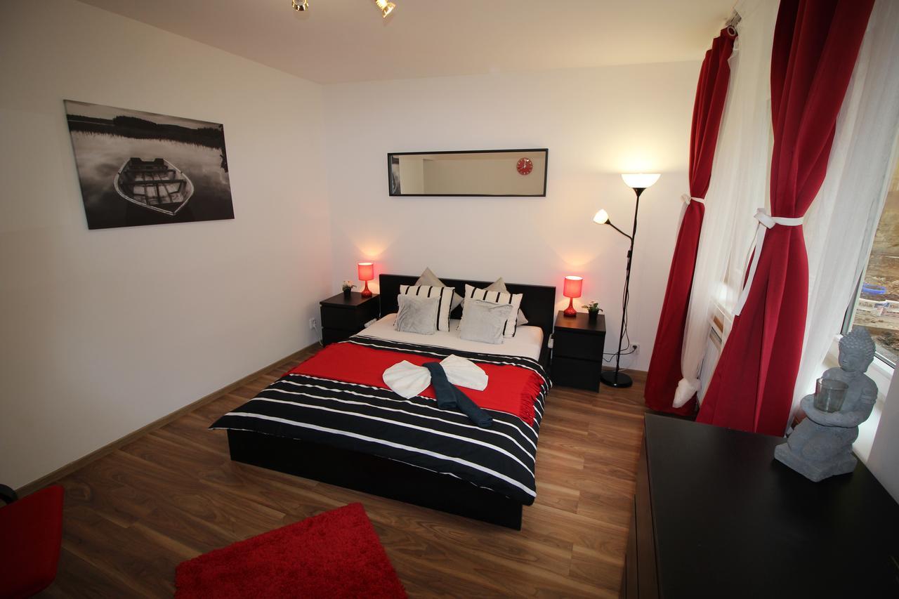Smart City Prague Apartment מראה חיצוני תמונה